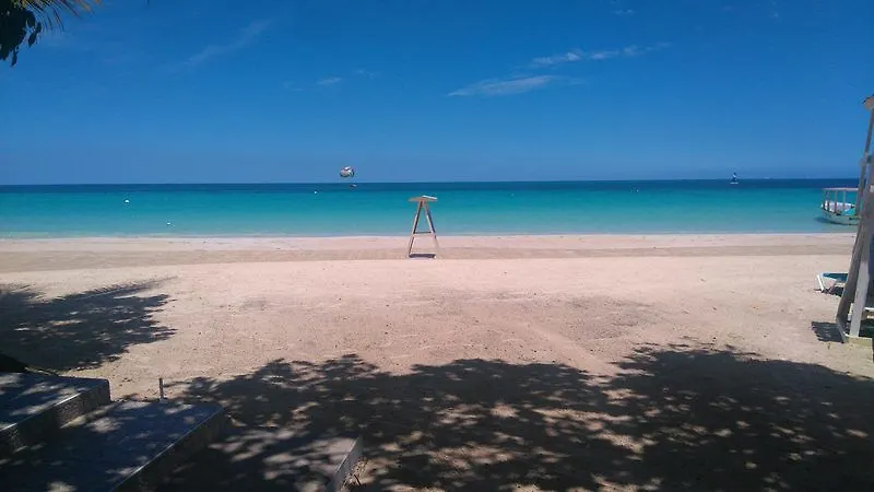 נגריל Zanzi Beach Resort