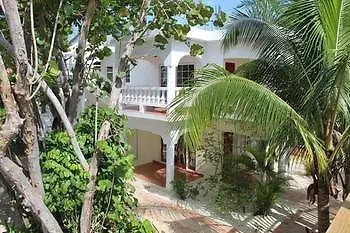 נגריל Zanzi Beach Resort