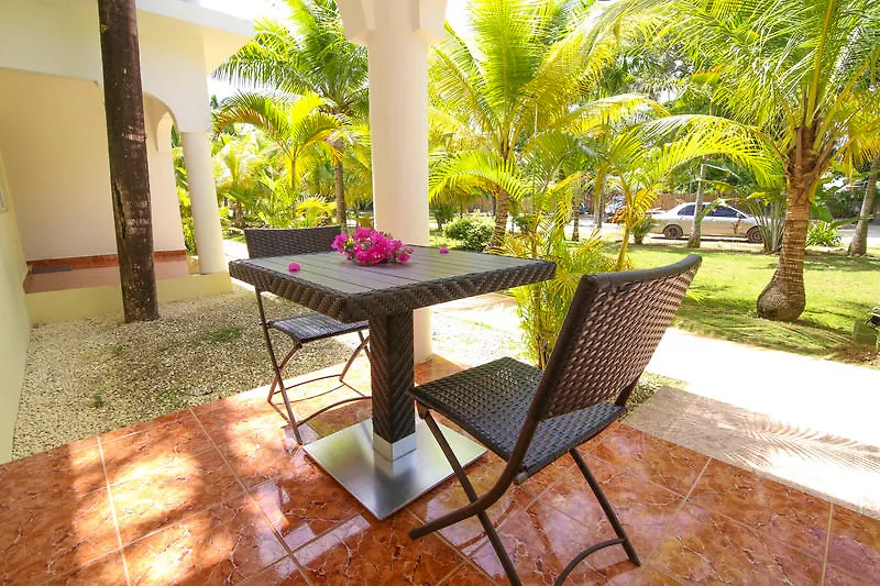 Zanzi Beach Resort 네그릴