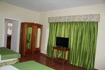 Zanzi Beach Resort 네그릴
